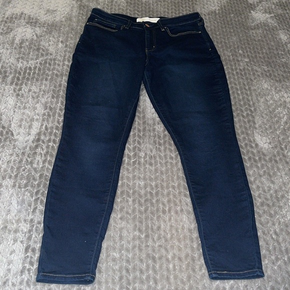 NWOT Levi’s. Mid Rise Skinny.  31x28. - Picture 2 of 11